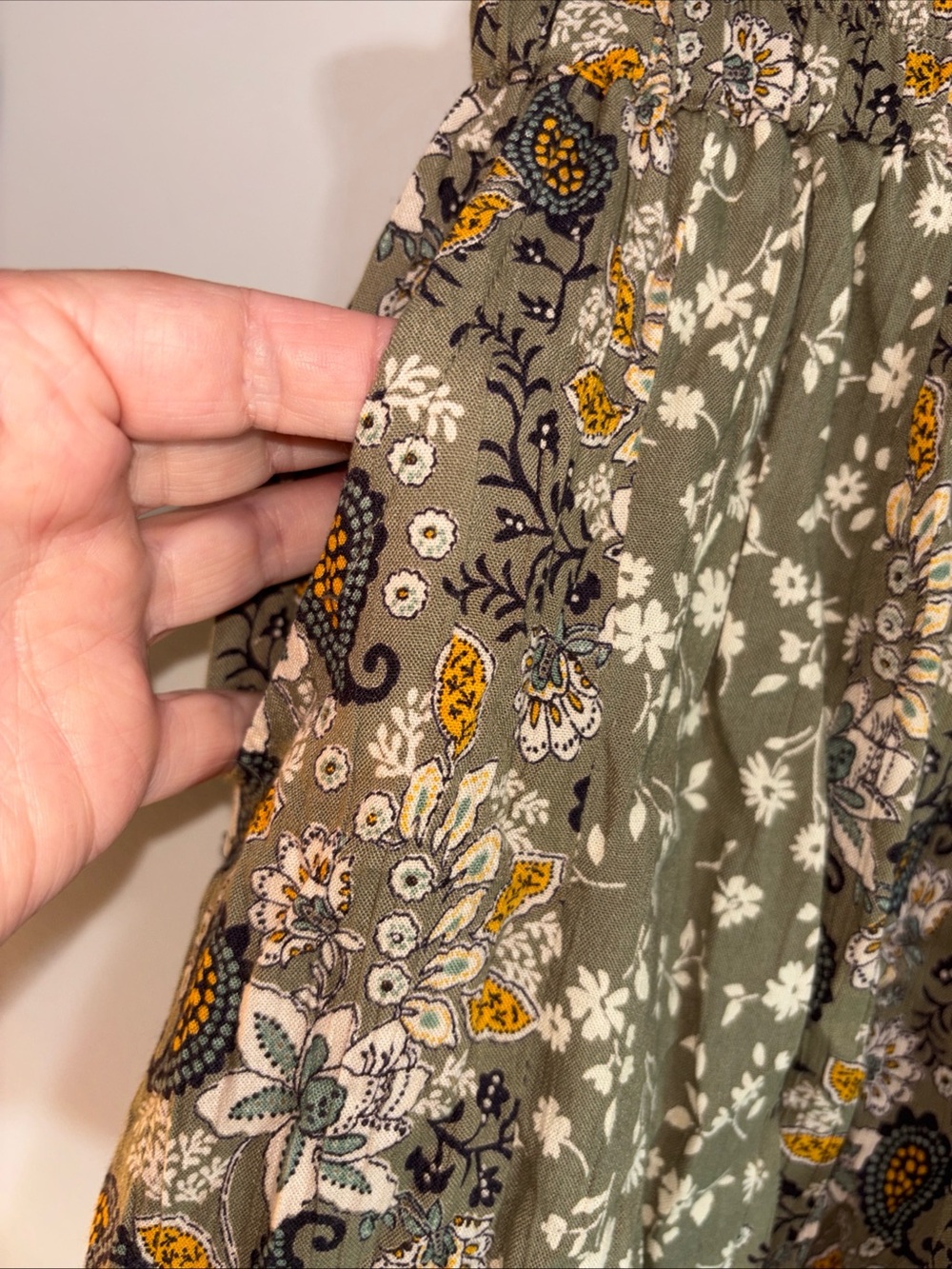 Angie Olive Floral Paisley Ruffle-Waist Women’s Shorts. 1075 - Picture 5 of 7